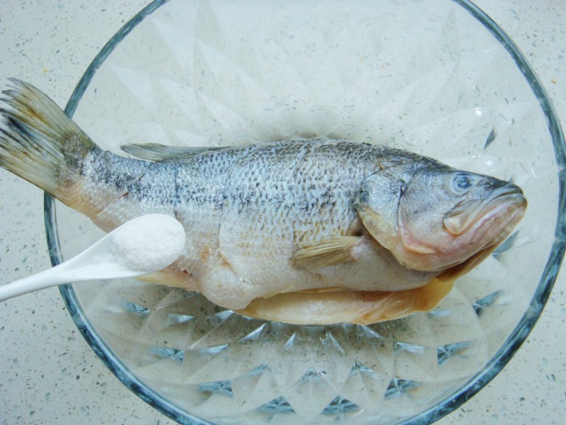 Steps for making Lemon Grilled Sea Bass