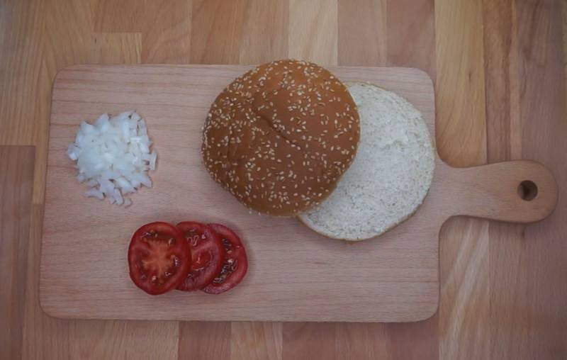 Cheeseburger - Bursting with Juicy Flavor Cooking Steps