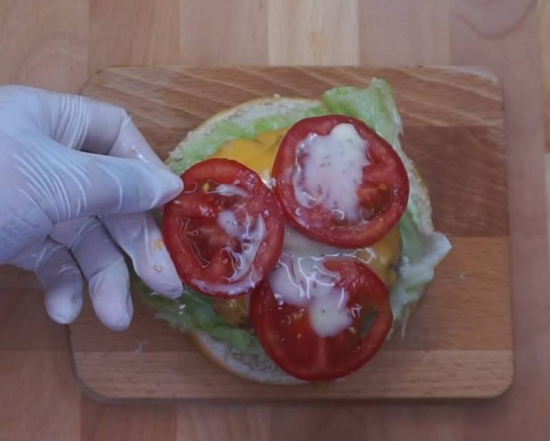 Cheeseburger - Bursting with Juicy Flavor Cooking Steps