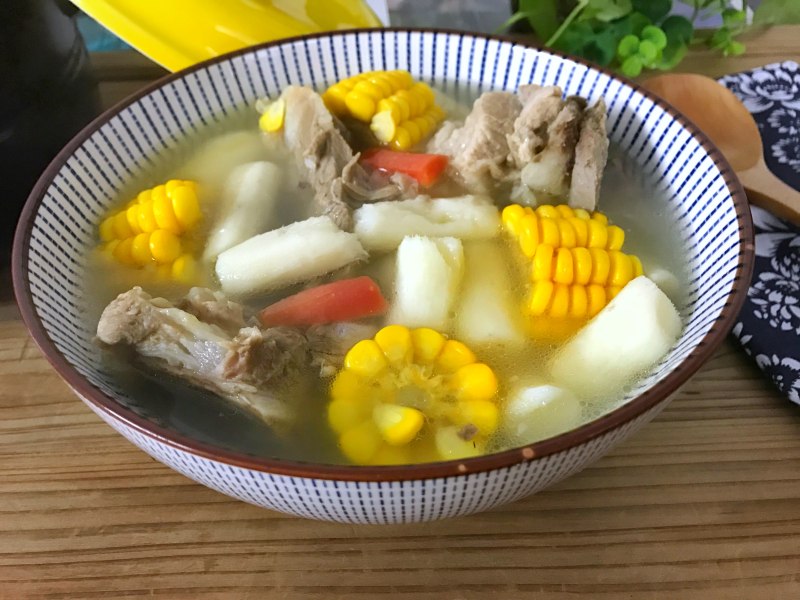 Tubular Bone Corn and Yam Stew