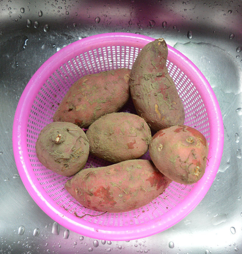 Steps to Make Baked Sweet Potatoes