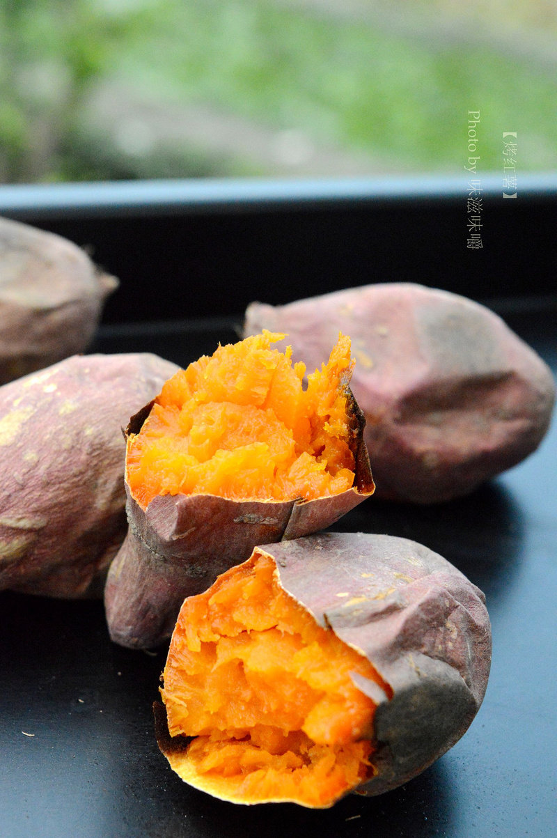 Steps to Make Baked Sweet Potatoes