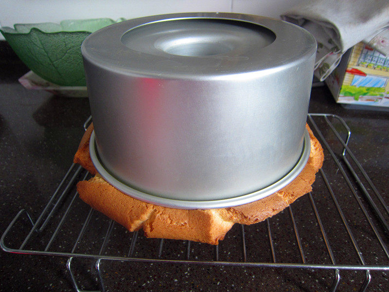 Step-by-Step Instructions for Making Maple Syrup Chiffon Cake