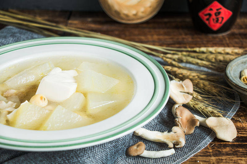 Enjoy a Bowl of Refreshing Tofu Soup to Replenish Energy as Spring Turns to Summer