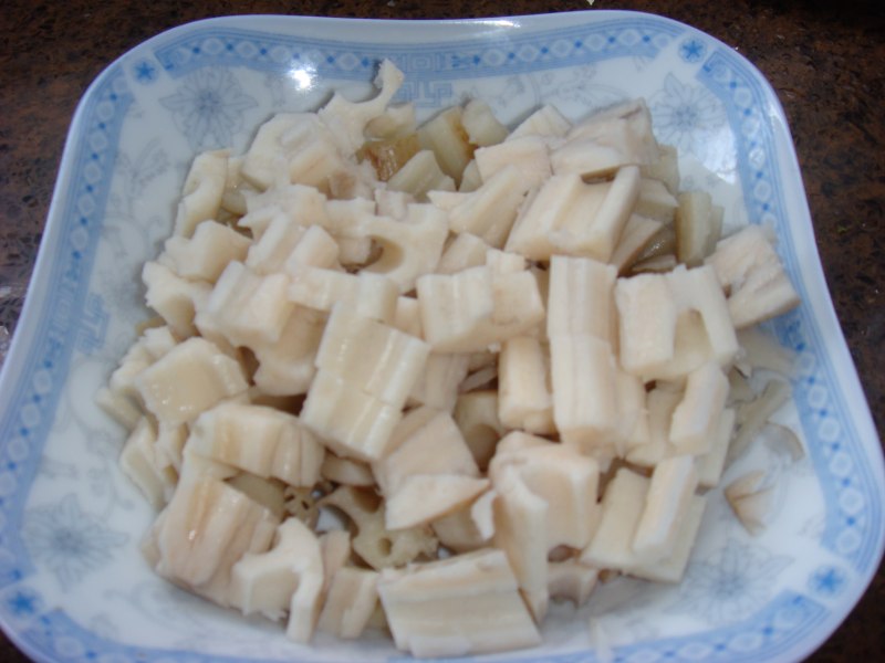 Steps for Sour Pickled Vegetable Stir-Fried Lotus Root