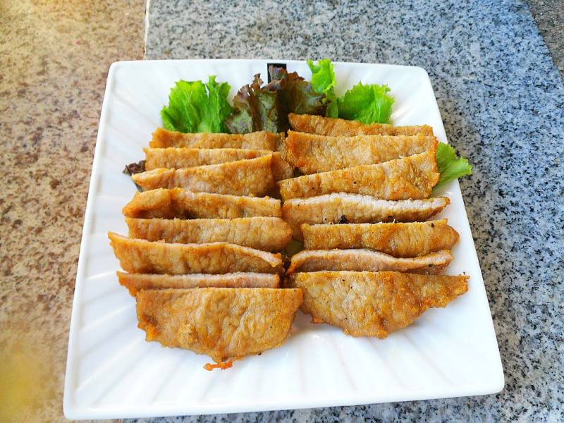 Steps to Cook Crispy Pork Fillet