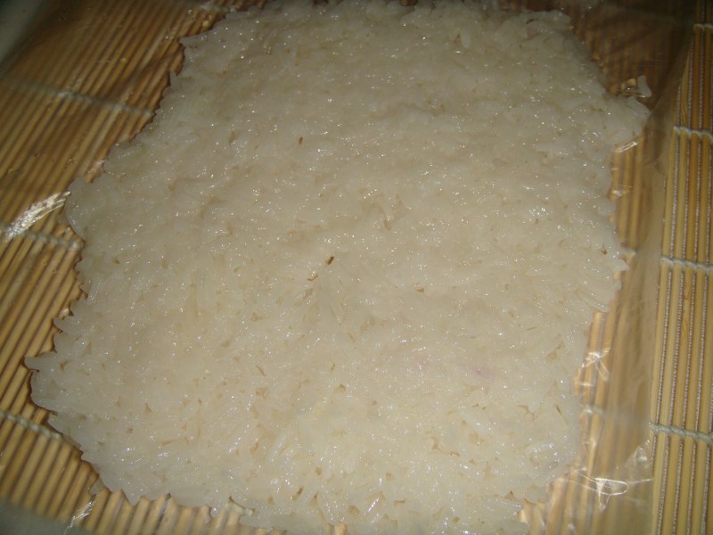 Chinese Snack - Glutinous Rice Roll with Fried Dough Stick - Step 5