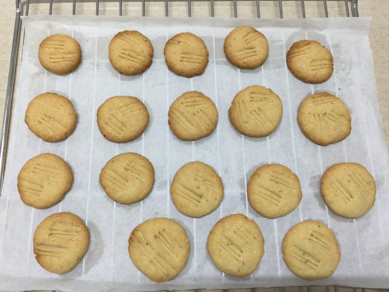 Steps for Making Cheese and Pork Floss Cookies