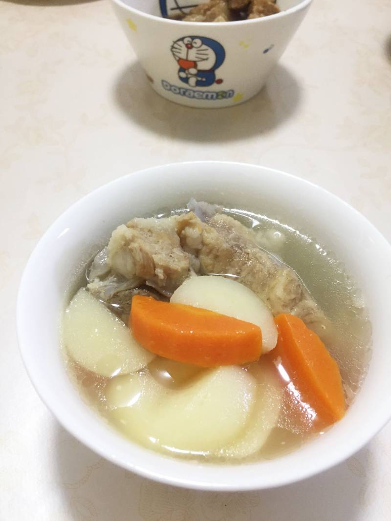 Carrot, Water Chestnut, and Beef Bone Soup