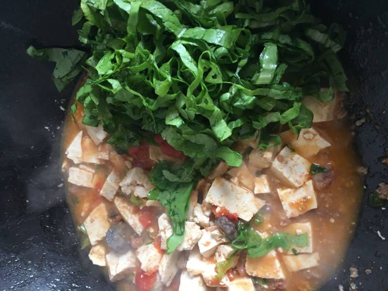 Steps for Making Minced Meat Sea Cucumber and Vegetable Stewed Tofu