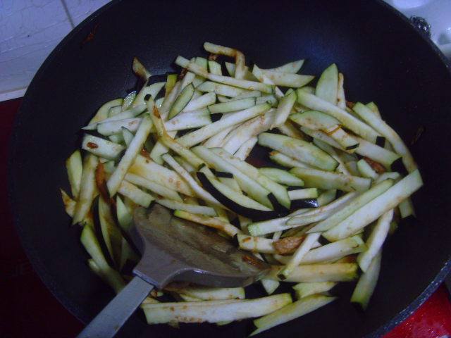 Steps for Cooking Stir-fried Eggplant with Minced Pork