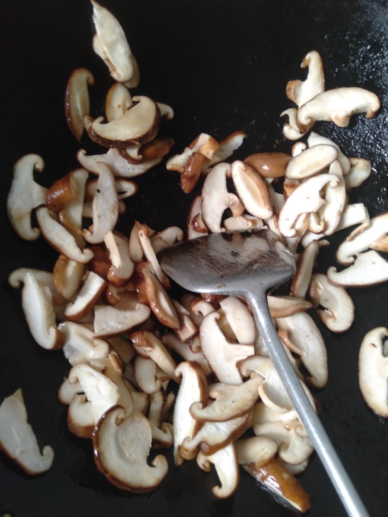 Steps for Cooking Stir-Fried Beef with Mushrooms