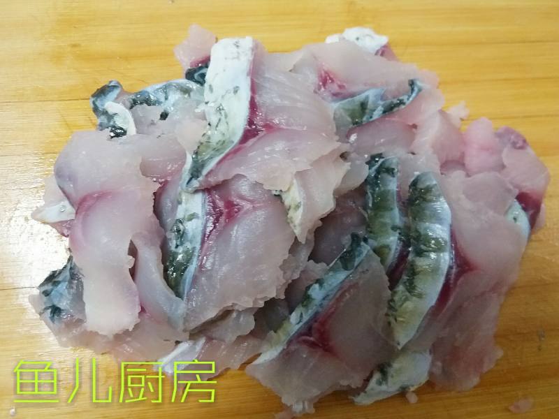 Detailed Steps for Cooking Delicious Crispy Grass Carp Slices with Peony Fragrance - Fish Kitchen's Secret Recipe