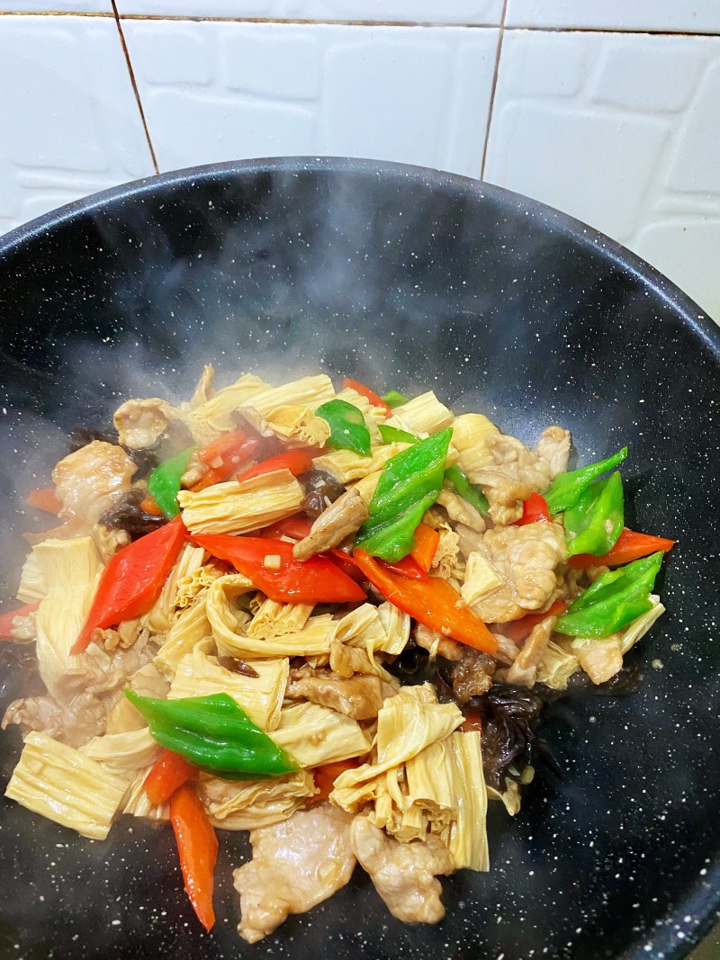 Steps for Cooking Braised Bean Curd with Pork