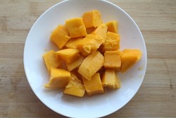 Steps for Making Mango Snowy Black Glutinous Rice