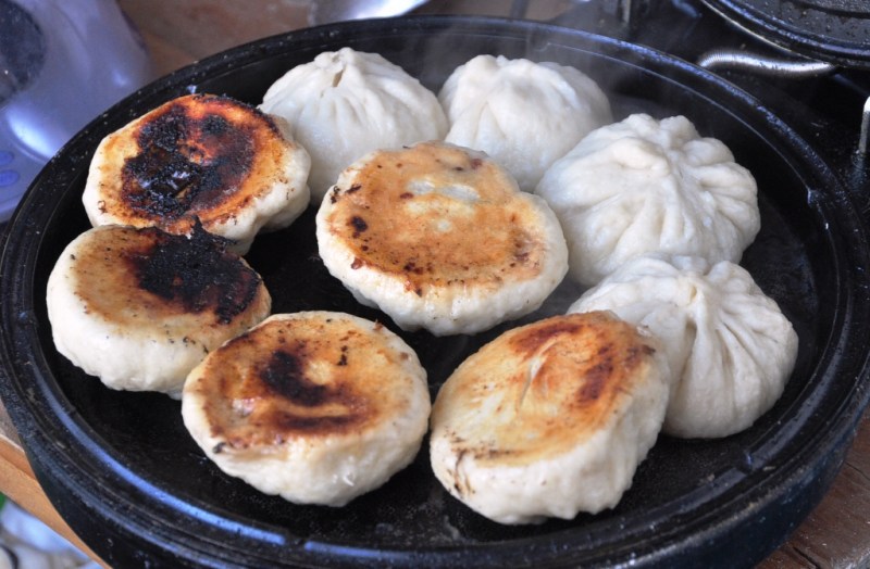 Steps for making Crystal Duck Meat Pan-Fried Buns