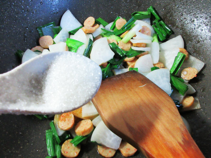 Steps to Cook Sweet and Sour Stir-Fried Radish