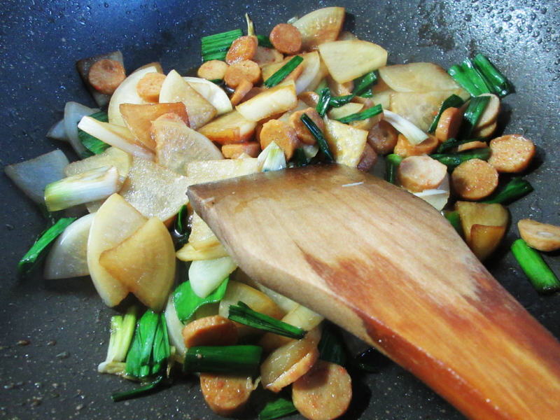 Steps to Cook Sweet and Sour Stir-Fried Radish