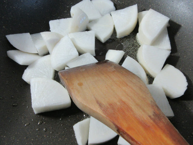 Steps to Cook Sweet and Sour Stir-Fried Radish