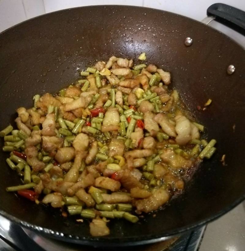 Sour String Beans Stir-fried Pork Cubes Step by Step