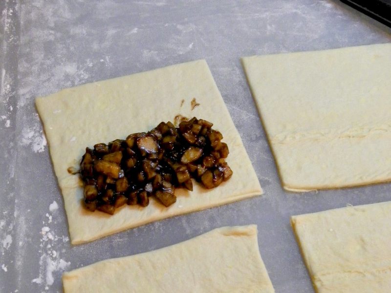 Steps to make Homemade Apple Pie