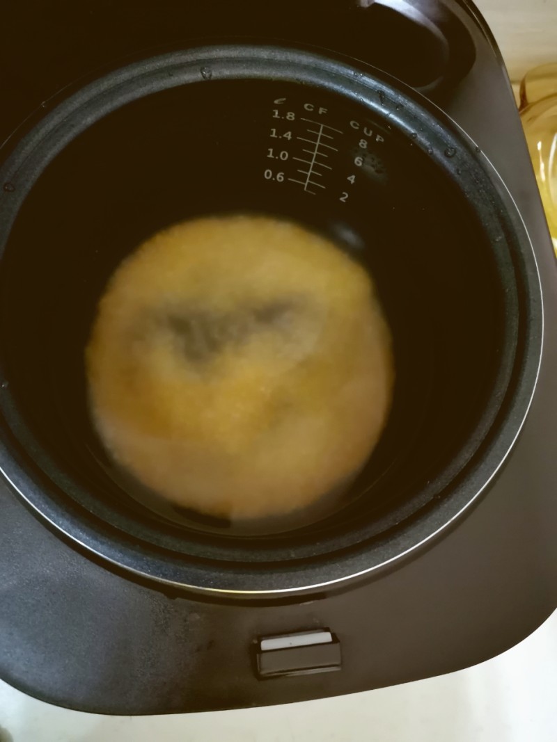 Steps for Making Corn and White Rice Porridge