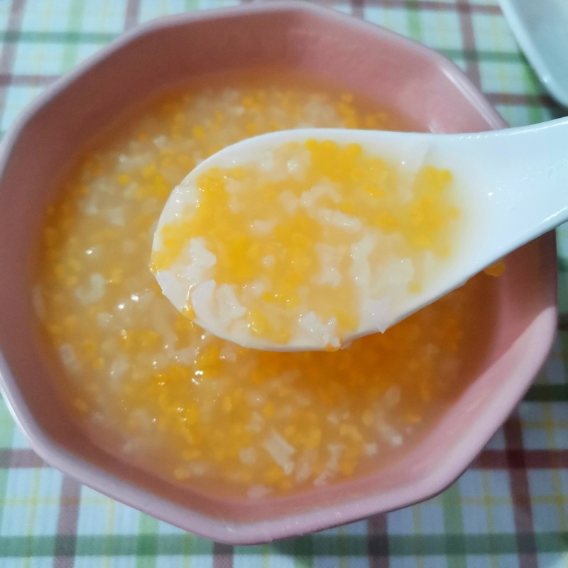 Steps for Making Corn and White Rice Porridge