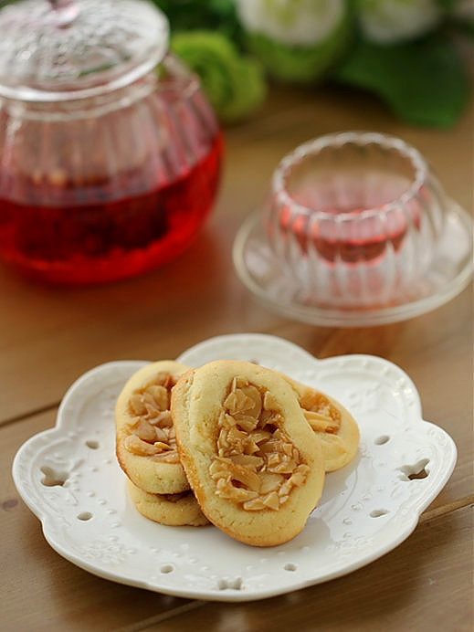 Roman Shield Cookies