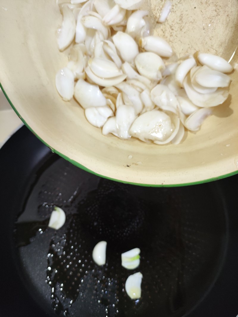 Step-by-Step Guide to Cooking Celery and Lily Bulb Stir-Fry