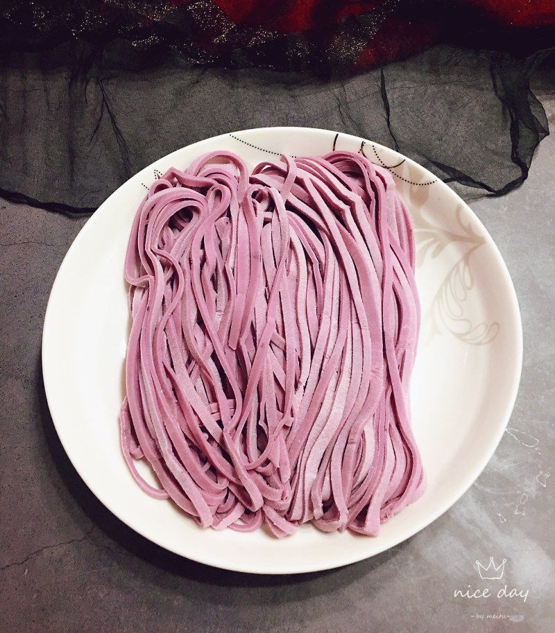 Steps for Making Purple Sweet Potato Handmade Noodles