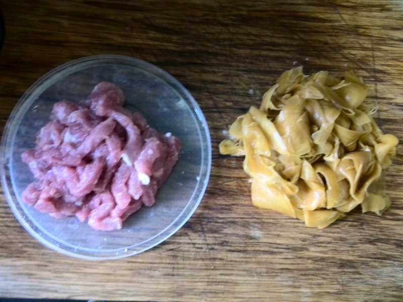 Steps for Cooking Ginger Pork Strips