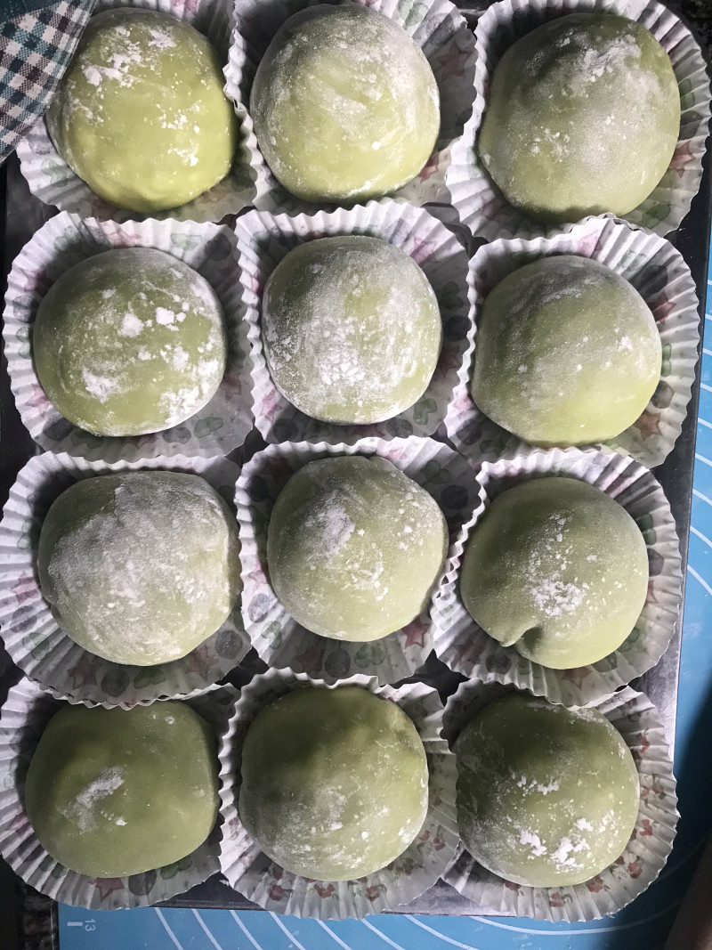 Matcha Snowy Mooncake