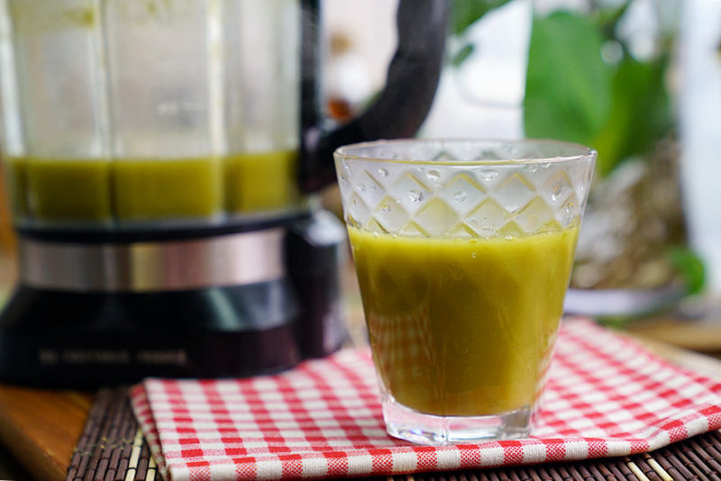 Steps for Making Green Vegetable and Corn Porridge