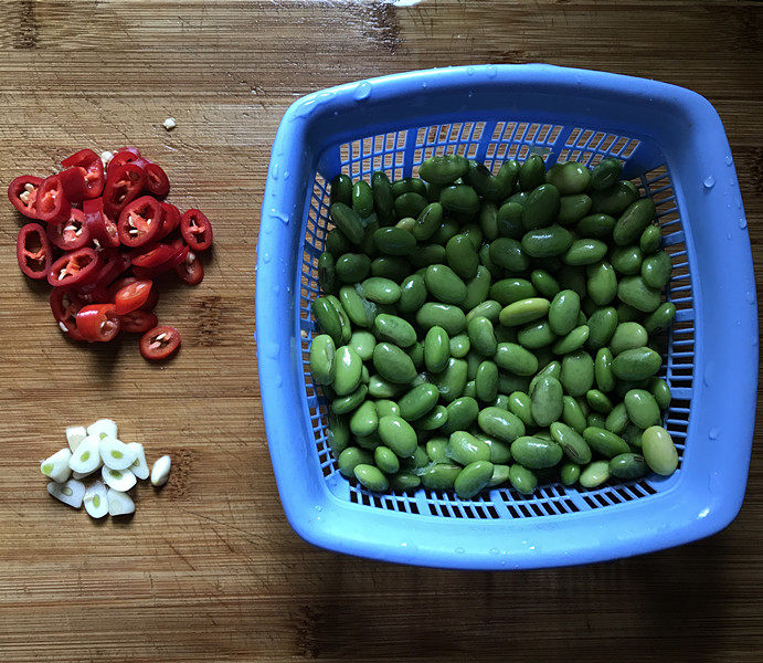 Steps to Cook Pickled Vegetable Stir-Fried Edamame