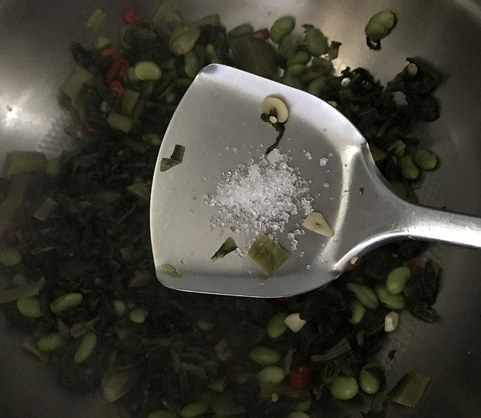 Steps to Cook Pickled Vegetable Stir-Fried Edamame