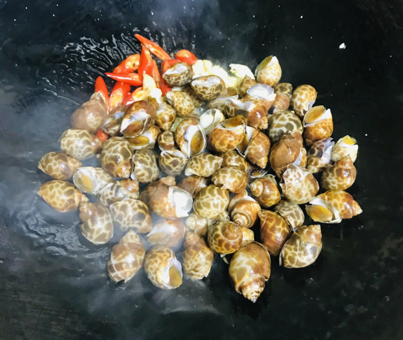 Steps for Stir-fried Whelk