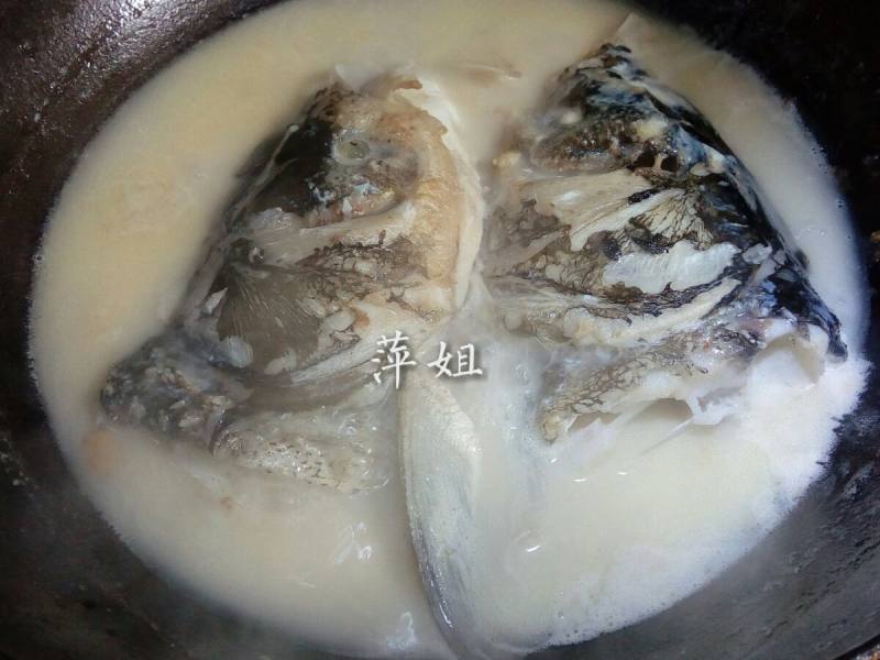 Steps for Cooking Boiled Fat Fish Head