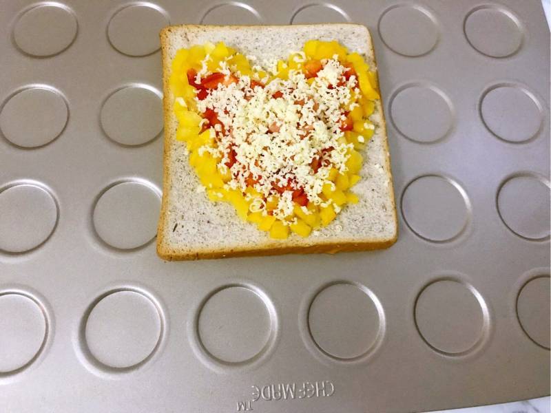 Steps for Making Cheese Toast Slices