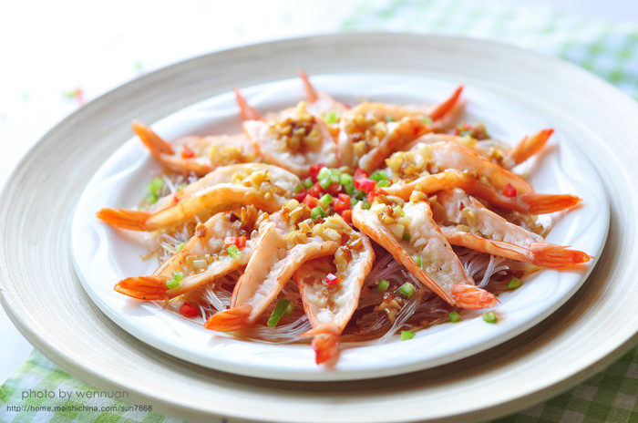 Garlic Steamed Shrimp with Glass Noodles