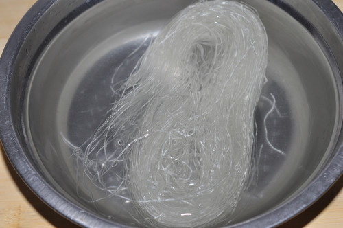 Garlic Steamed Shrimp with Glass Noodles - Step 1