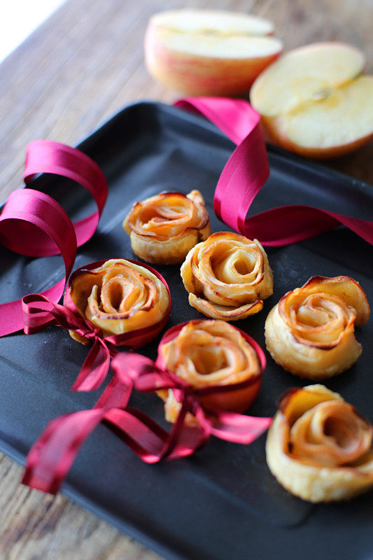 Rose Puff Pastry Rolls