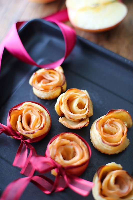 Rose Puff Pastry Rolls