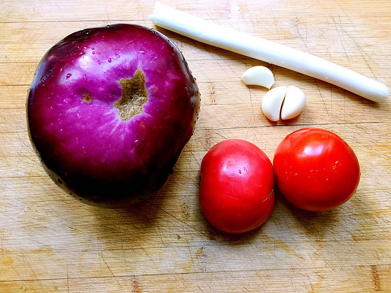 Steps for Cooking Tomato and Eggplant Stir Fry