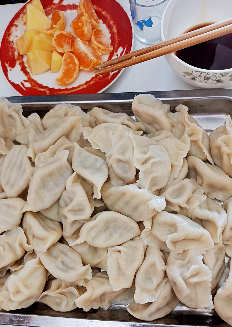 Steps for Making Lamb and Green Onion Dumplings