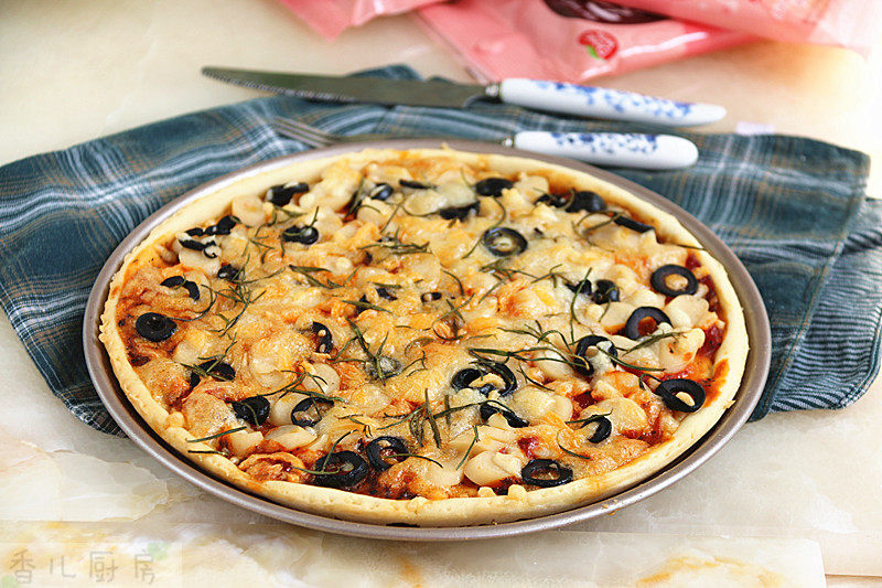 Crab and Fish Sausage Pizza