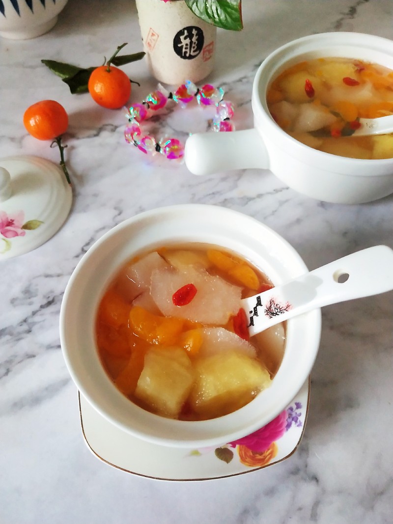 Apple and Pear Sweet Soup with Rock Sugar