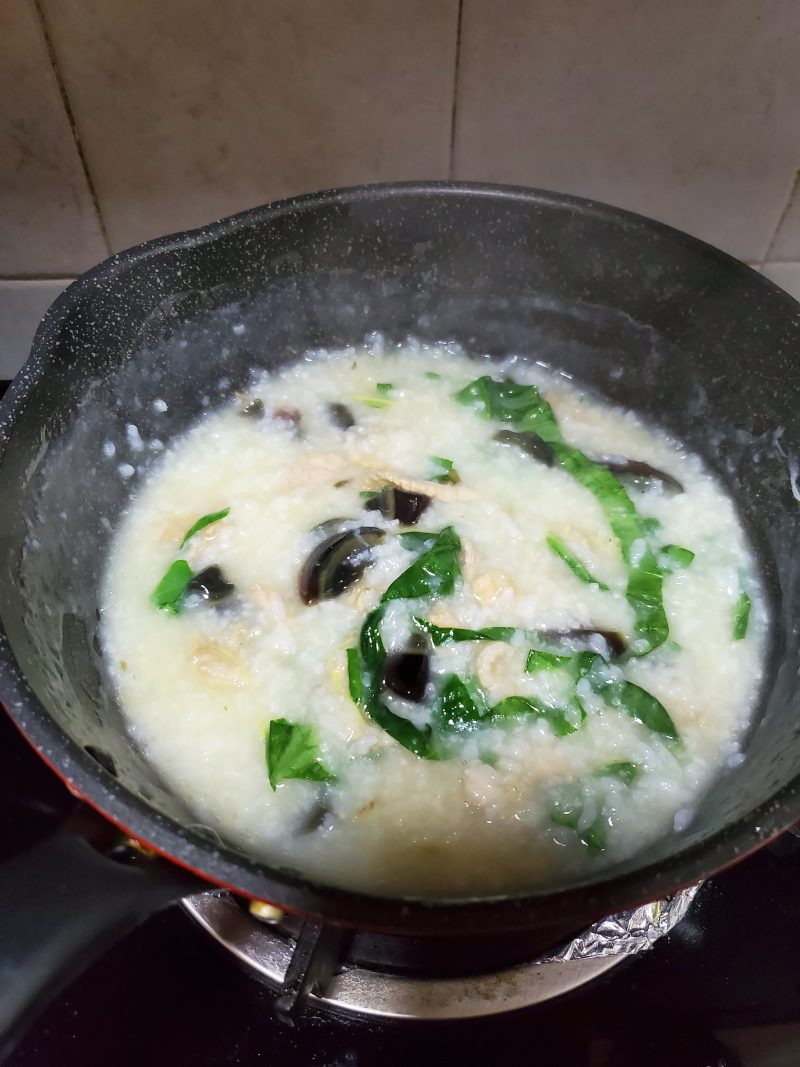 Steps for Making Century Egg Lean Pork Congee