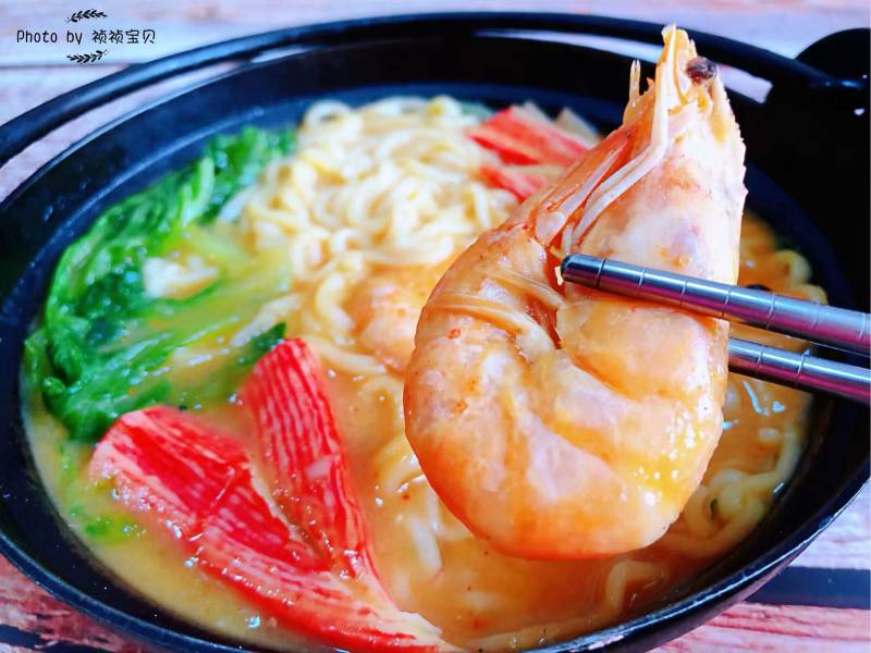 Steps for Cooking Seafood Spicy Ramen