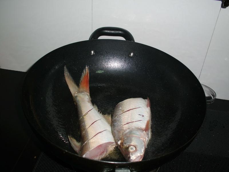 Steps for Braised Red-tailed Fish