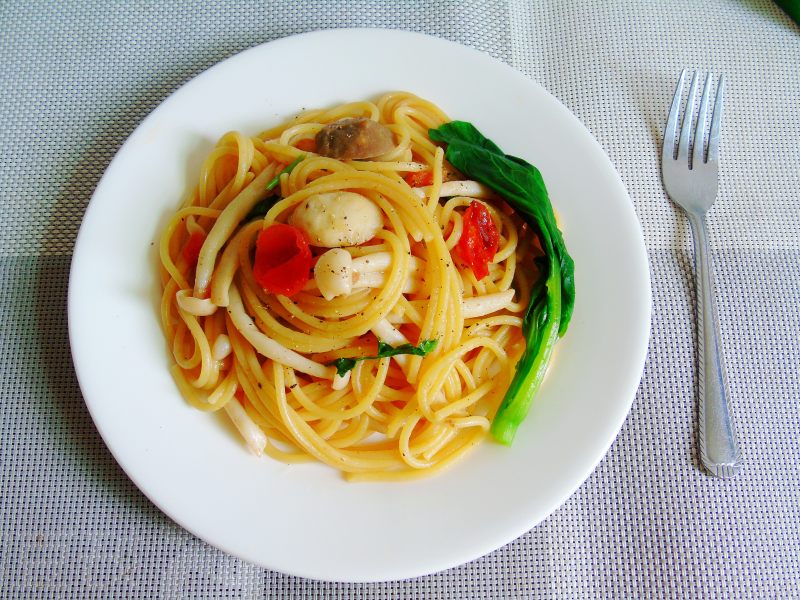 Shimeji Mushroom Soup Spaghetti